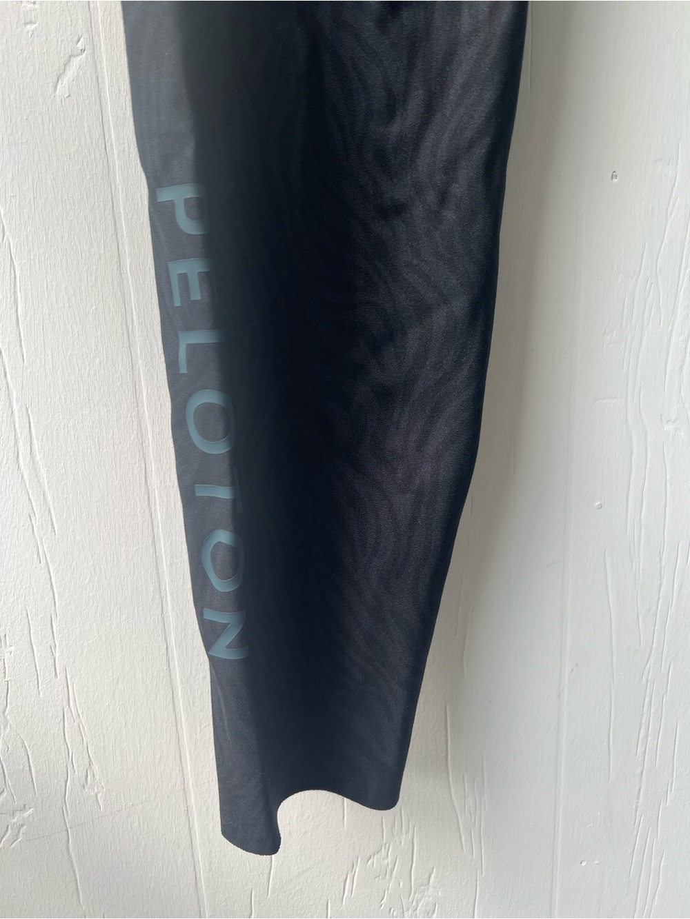 Peloton Cadent High-Rise Reversible Printed Legging (size M) - Picture 12 of 14